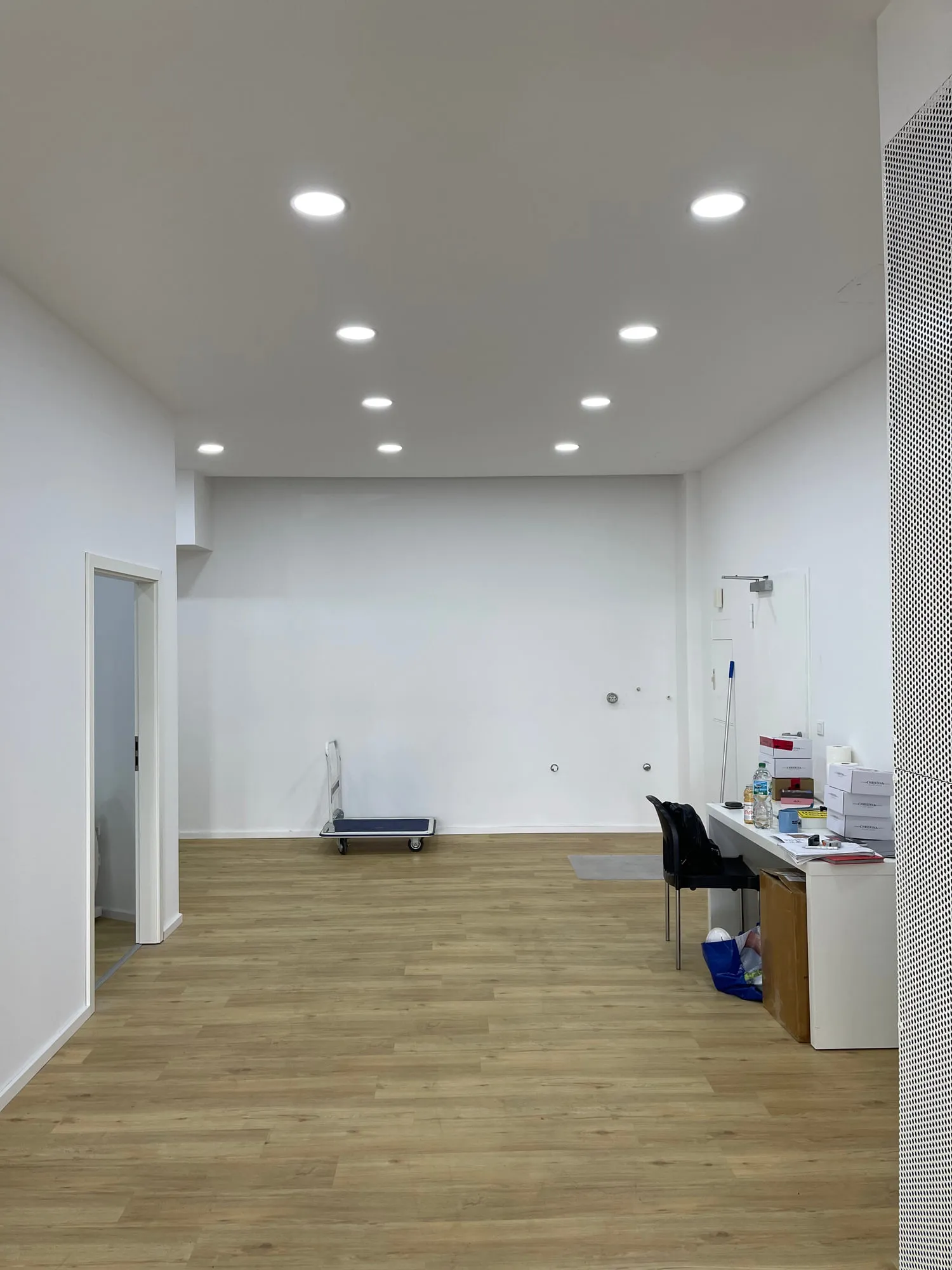 Christina Kassel — the empty unit before fit-out